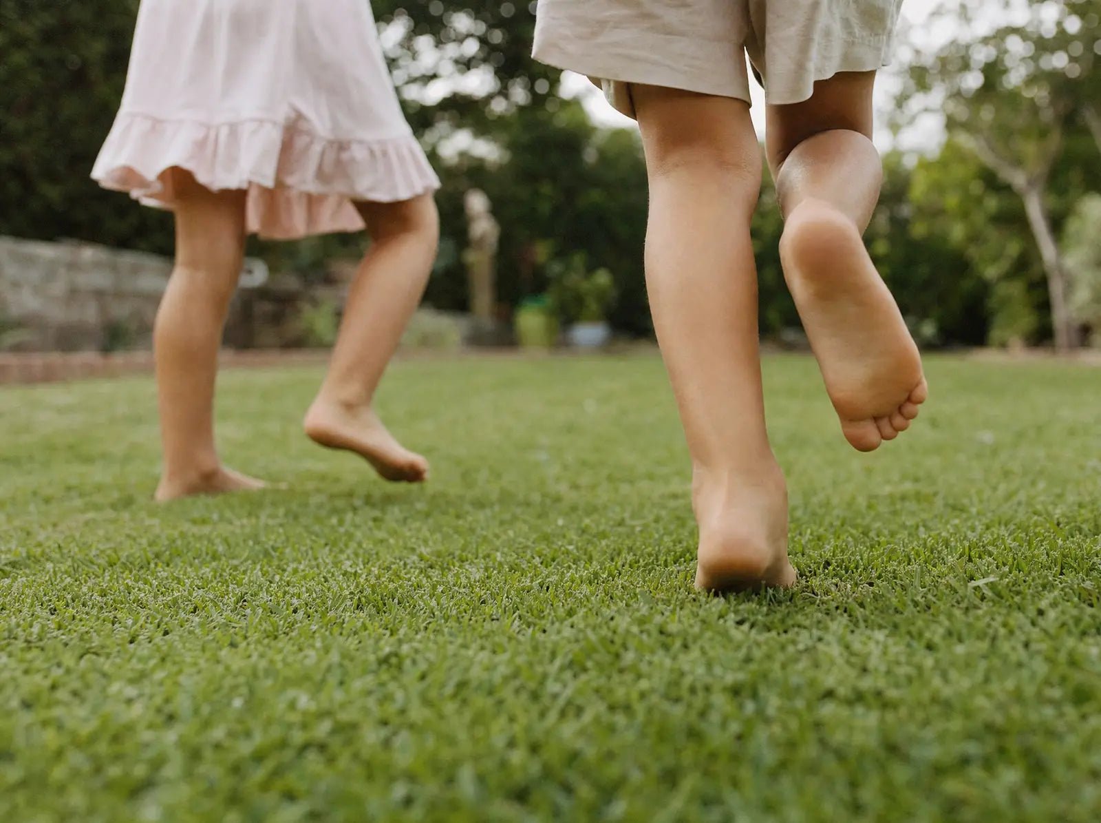 Flat Feet in Children: When to Worry and When to Act - SoftySteps